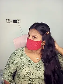 Hot-Angel  online show from 11/08/25, 04:10