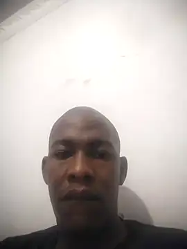 Snapshot of zuludog chatting on 06/18/26, 03:49 zuludog online show from 06/18/26, 03:49
