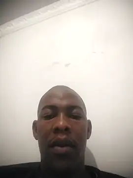 Snapshot of zuludog chatting on 06/20/26, 06:18 zuludog online show from 06/20/26, 06:18
