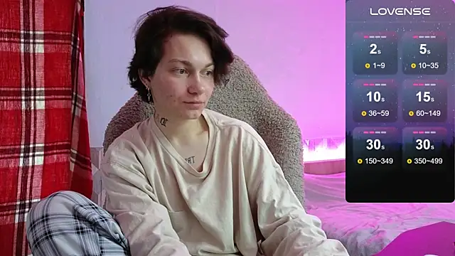 esajukyy online show from 10/04/25, 05:42