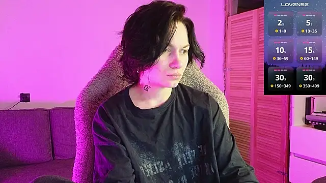 esajukyy online show from 02/13/26, 01:33