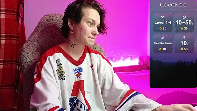 esajukyy online show from 10/16/25, 02:14