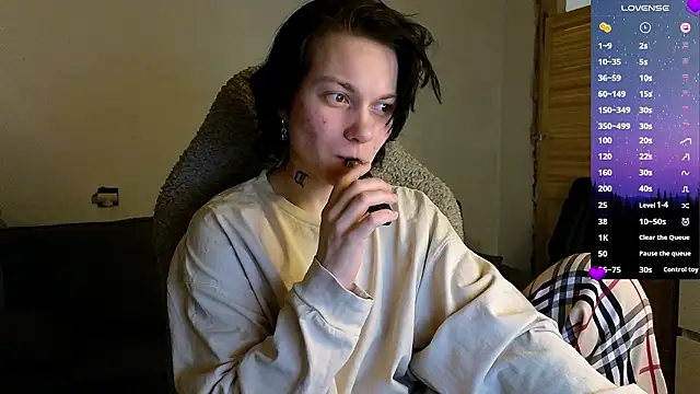 esajukyy online show from 03/18/26, 03:03