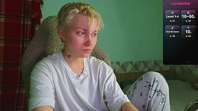 esajukyy online show from 01/04/25, 05:37