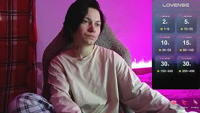 esajukyy online show from 11/26/25, 12:05