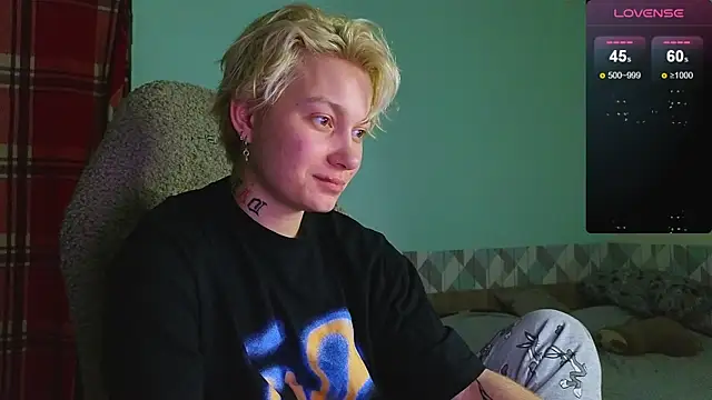 esajukyy online show from 01/14/25, 12:56