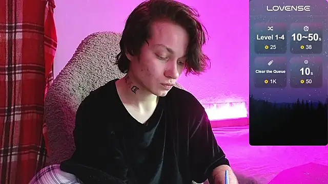 esajukyy online show from 11/11/25, 01:39