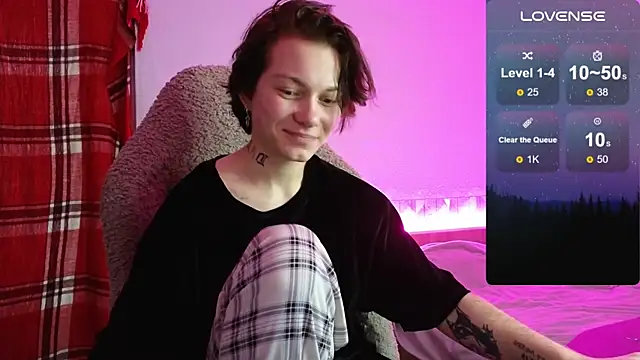 esajukyy online show from 11/08/25, 08:18