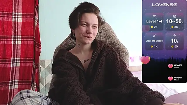 esajukyy online show from 10/01/25, 08:19