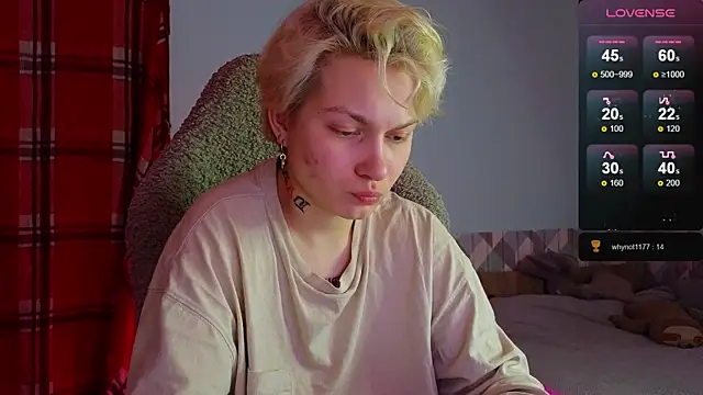 esajukyy online show from 02/10/25, 01:44