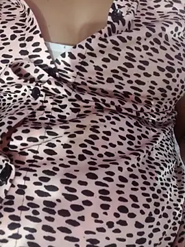 Snapshot of RupaSharma chatting on 09/20/25, 06:35 RupaSharma online show from 09/20/25, 06:35