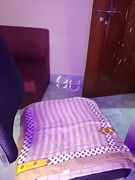 Olivia3 online show from 10/20/25, 07:58