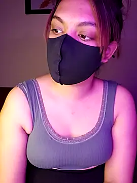 Olivia3 online show from 10/12/25, 10:55