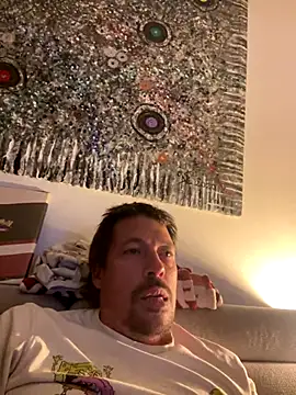 Snapshot of zenzero87 chatting on 10/06/25, 01:29 zenzero87 online show from 10/06/25, 01:29