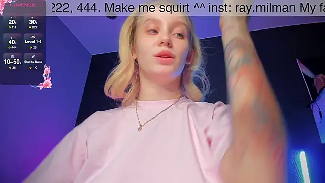 Snapshot of AliceMilman chatting on 03/04/25, 06:07 AliceMilman online show from 03/04/25, 06:07