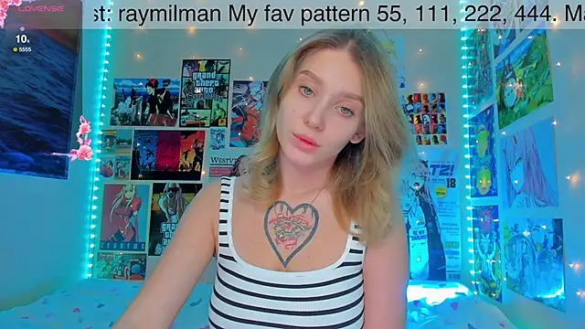 Snapshot of AliceMilman chatting on 12/14/24, 09:51 AliceMilman online show from 12/14/24, 09:51