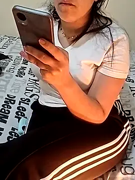 Snapshot of ShadiaStar chatting on 02/26/25, 06:48 ShadiaStar online show from 02/26/25, 06:48