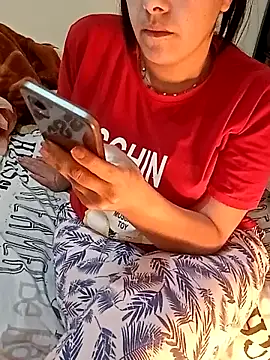 Snapshot of ShadiaStar chatting on 02/27/25, 01:08 ShadiaStar online show from 02/27/25, 01:08