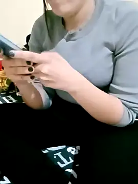 ShadiaStar online show from 11/26/25, 07:58