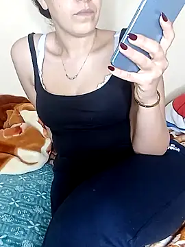 Snapshot of ShadiaStar chatting on 03/27/26, 12:06 ShadiaStar online show from 03/27/26, 12:06