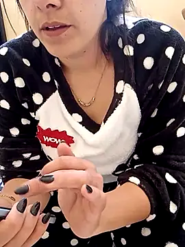 ShadiaStar online show from 11/28/25, 11:21