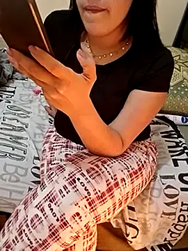 Snapshot of ShadiaStar chatting on 02/24/25, 11:30 ShadiaStar online show from 02/24/25, 11:30