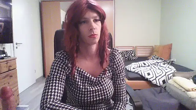 Snapshot of Kinky-Kristina chatting on 10/09/25, 05:35 Kinky-Kristina online show from 10/09/25, 05:35