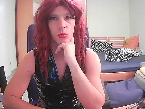 Snapshot of Kinky-Kristina chatting on 10/20/25, 07:47 Kinky-Kristina online show from 10/20/25, 07:47