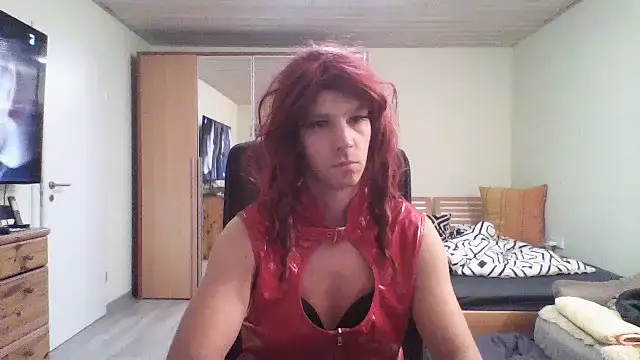 Snapshot of Kinky-Kristina chatting on 10/10/25, 07:47 Kinky-Kristina online show from 10/10/25, 07:47