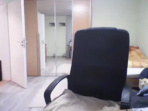 Snapshot of Kinky-Kristina chatting on 02/23/25, 05:39 Kinky-Kristina online show from 02/23/25, 05:39