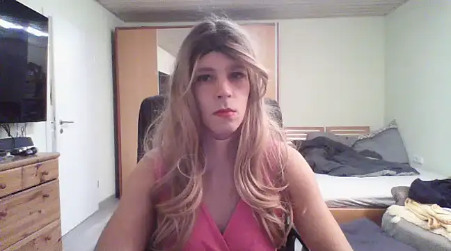 Snapshot of Kinky-Kristina chatting on 12/12/24, 07:15 Kinky-Kristina online show from 12/12/24, 07:15