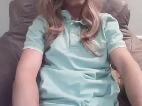 Snapshot of Kinky-Kristina chatting on 01/18/25, 10:17 Kinky-Kristina online show from 01/18/25, 10:17