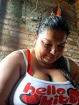 Snapshot of chubby_sexy_big_tits chatting on 11/17/25, 01:26 chubby sexy big tits online show from 11/17/25, 01:26