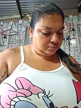 Snapshot of chubby_sexy_big_tits chatting on 10/27/25, 12:06 chubby sexy big tits online show from 10/27/25, 12:06