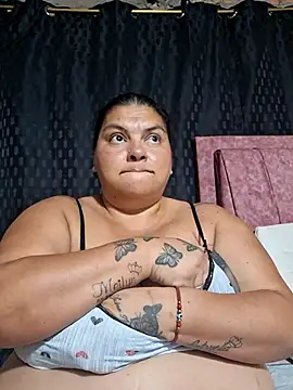 Snapshot of chubby_sexy_big_tits chatting on 11/13/25, 12:58 chubby sexy big tits online show from 11/13/25, 12:58