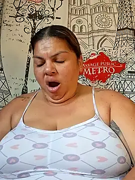 Snapshot of chubby_sexy_big_tits chatting on 10/29/25, 11:42 chubby sexy big tits online show from 10/29/25, 11:42