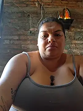 Snapshot of chubby_sexy_big_tits chatting on 11/19/25, 12:05 chubby sexy big tits online show from 11/19/25, 12:05