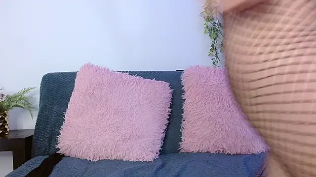 Kendal Mosk online show from 09/19/25, 08:24