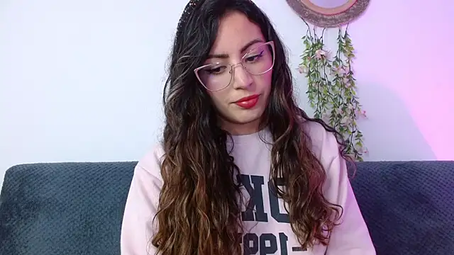 Kendal Mosk online show from 02/04/26, 11:22