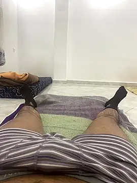 Snapshot of Lahcene chatting on 12/15/25, 10:15 Lahcene online show from 12/15/25, 10:15