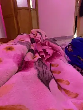 Snapshot of Lahcene chatting on 01/17/26, 10:30 Lahcene online show from 01/17/26, 10:30