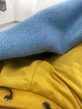 Snapshot of Lahcene chatting on 11/04/25, 07:50 Lahcene online show from 11/04/25, 07:50