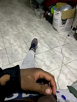 Snapshot of Lahcene chatting on 12/02/25, 07:26 Lahcene online show from 12/02/25, 07:26