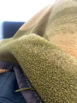 Snapshot of Lahcene chatting on 02/23/26, 07:25 Lahcene online show from 02/23/26, 07:25