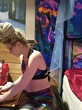 Stonermama666420 online show from 02/27/25, 04:13