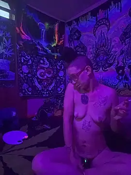 Stonermama666420 online show from 06/25/26, 03:48