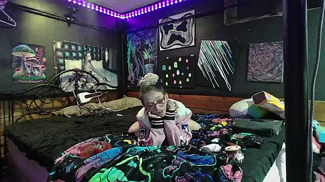 Stonermama666420 online show from 12/23/25, 06:12