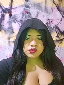 CANELA 9911 online show from 10/23/25, 12:42