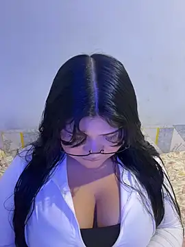 Snapshot of CANELA_9911 chatting on 06/15/26, 11:37 CANELA 9911 online show from 06/15/26, 11:37