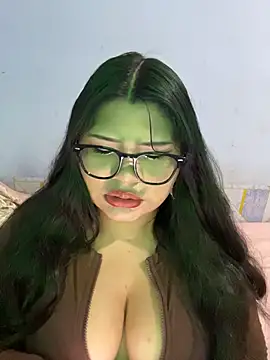Snapshot of CANELA_9911 chatting on 06/17/26, 11:25 CANELA 9911 online show from 06/17/26, 11:25